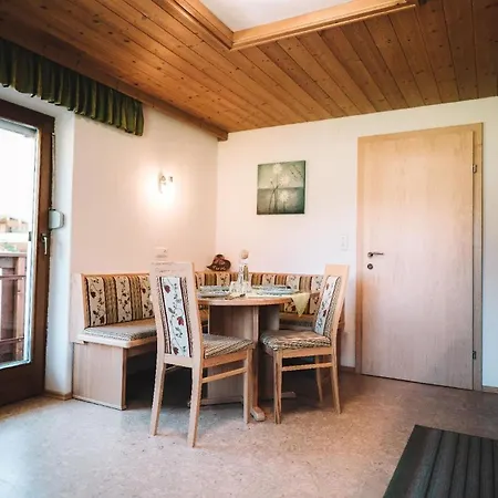 Ferienwohnung Lechtal Mit 2 Schlafzimmer Und Grossem Balkon Apartment Bach (Tyrol)