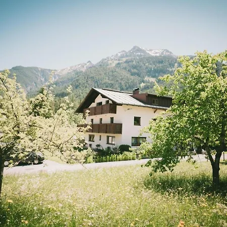 Ferienwohnung Lechtal Mit 2 Schlafzimmer Und Grossem Balkon Apartment